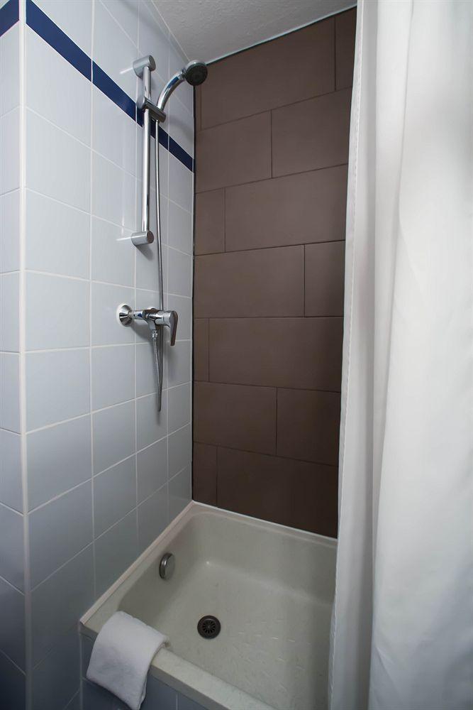 Le 2 By Hotel Akena - Nantes Beaujoire, Porte De Sainte Luce Екстериор снимка